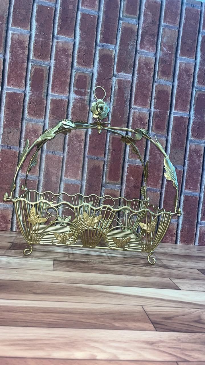 House of Romany – Luxury Gold Butterfly Dinner Set Display Stand