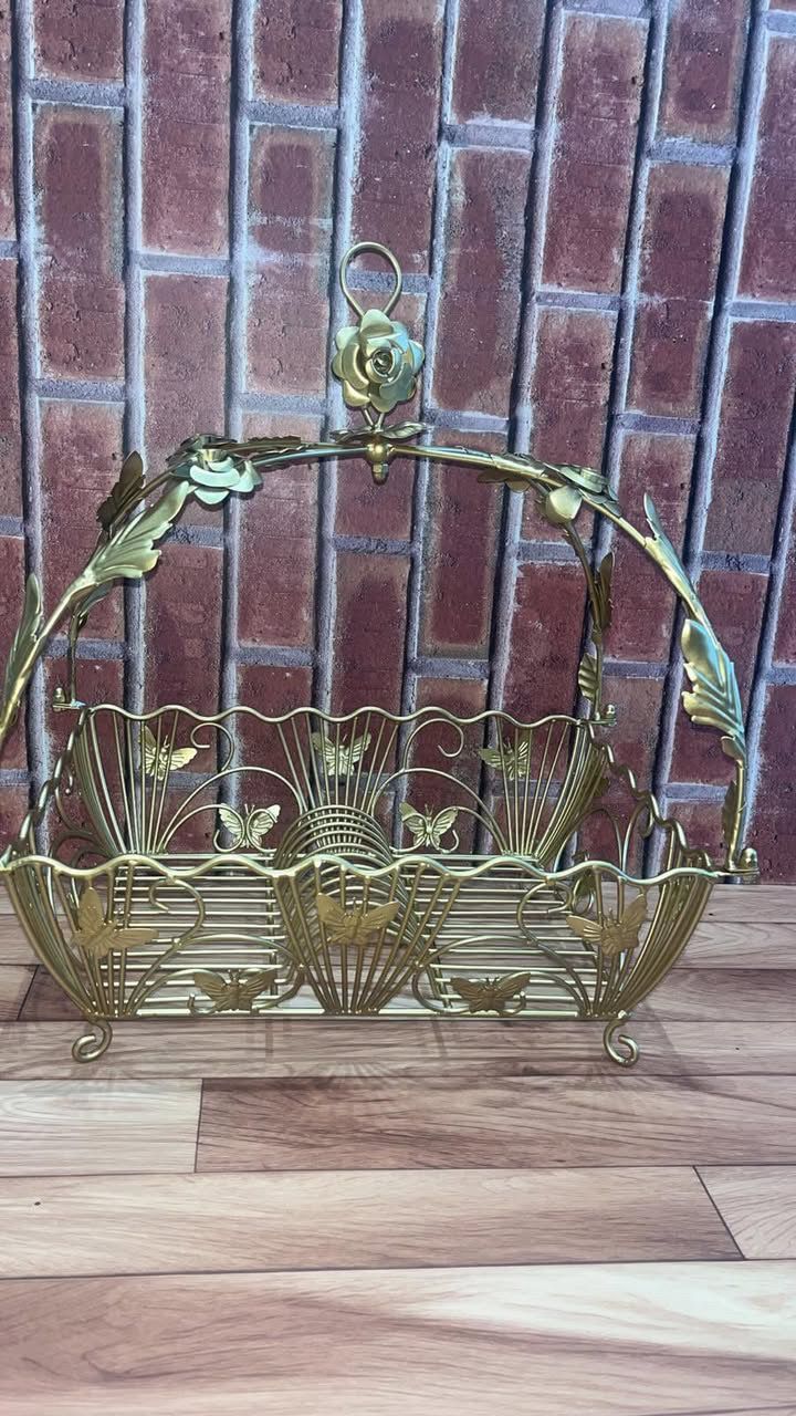 House of Romany – Luxury Gold Butterfly Dinner Set Display Stand