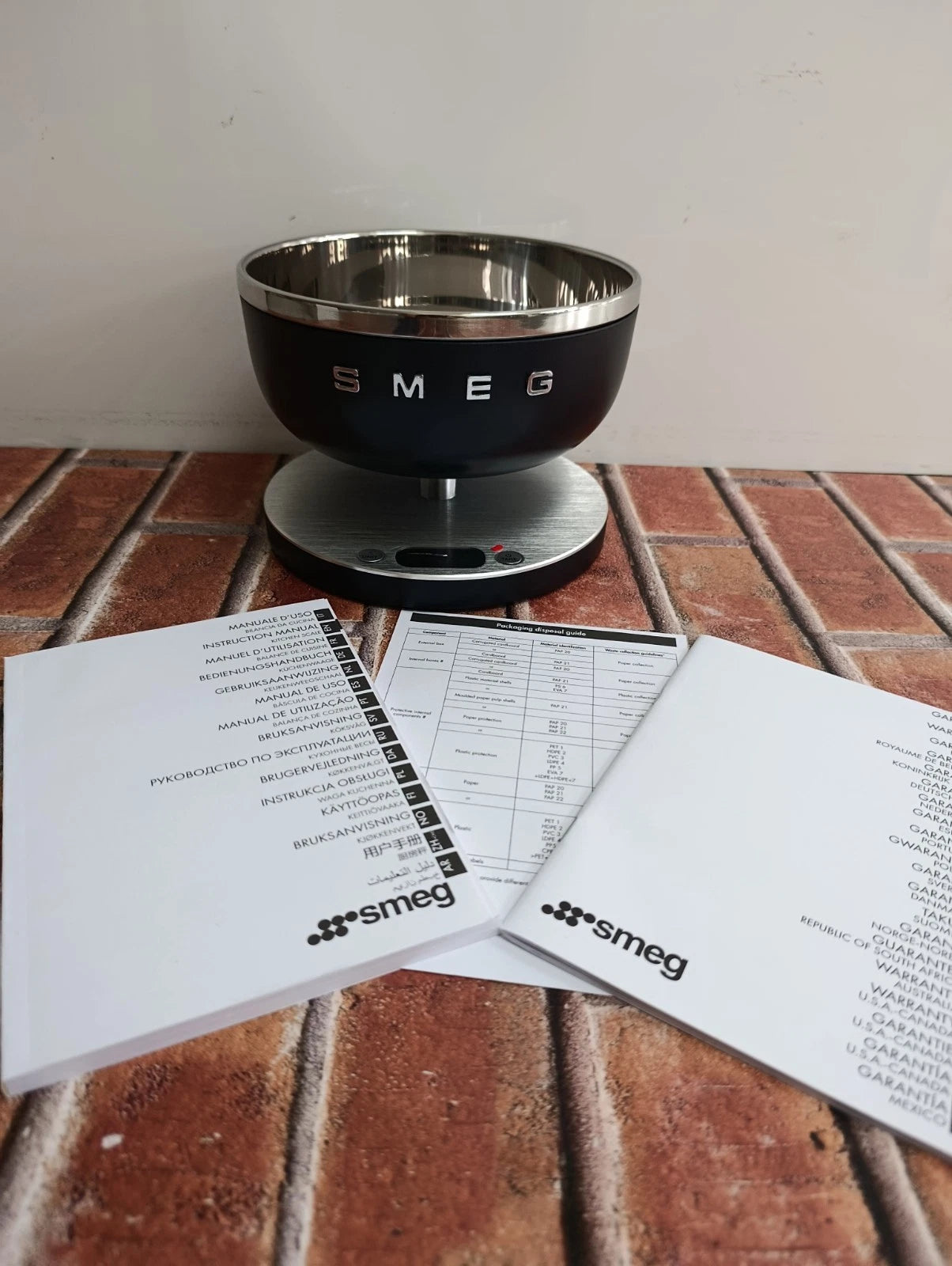 Smeg Kitchen Scales Matte Black Retro 50's Style KSC01BLMWW