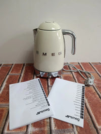 SMEG KLF03RGUK Cream Retro Style Kettle European Plug  dsautotrades (1