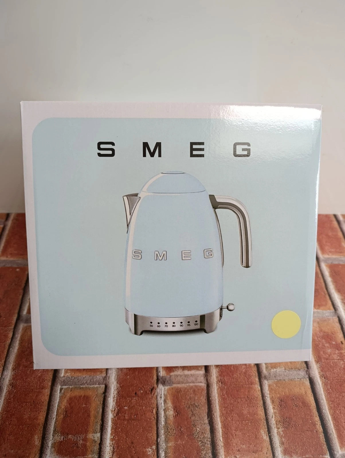 SMEG KLF03RGUK Cream Retro Style Kettle European Plug  dsautotrades (1